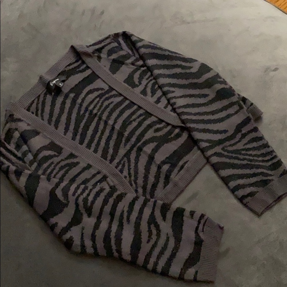 Express - Picture 2 of 4